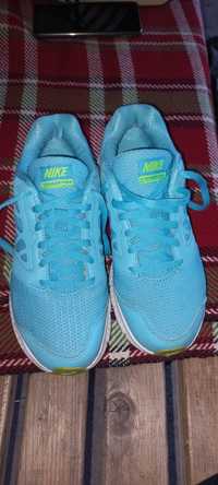 Nike оригинални маратонки