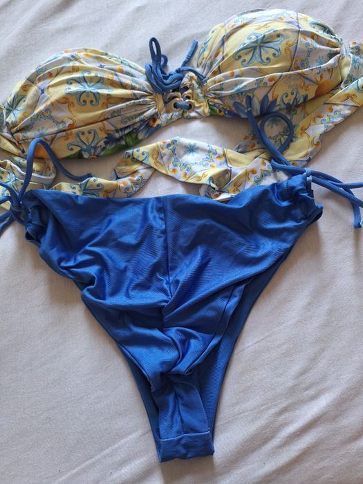 Бански на алеса/ Alessa