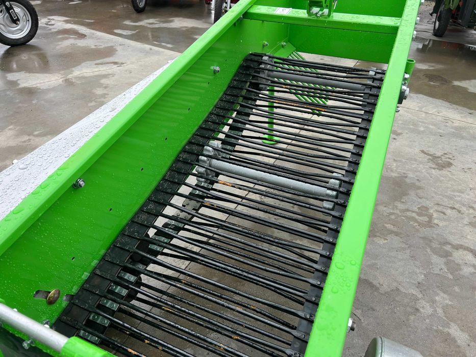 Utilaj de recoltat cartofi pe 1 rand polonez-evacuare spate