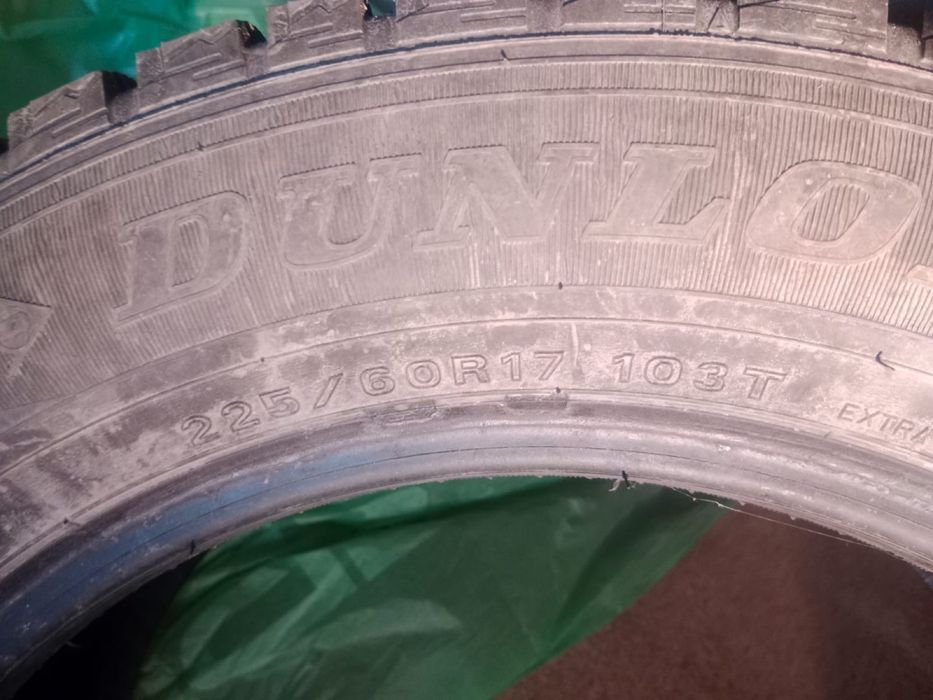 Резина зимняя Dumlop  225/60/r17