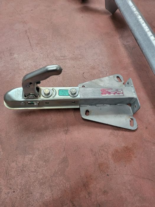 Punte rigida 750kg Knott osie remorca