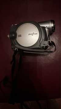 Разные 2 видео камеры с диском и кассета и фотоапараты 2 шт