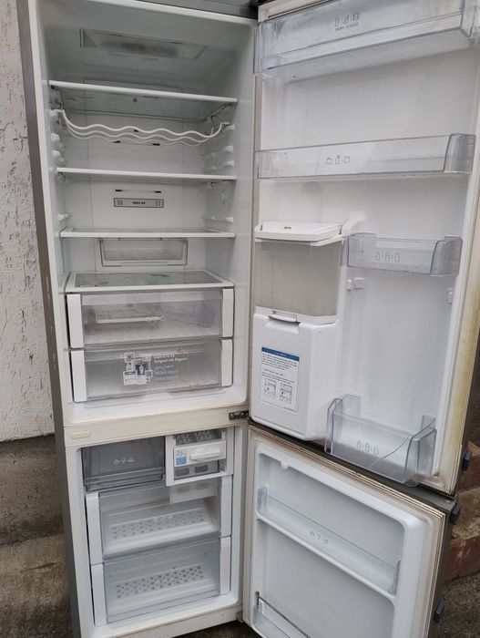 Vând frigider, combina frigorifica LG