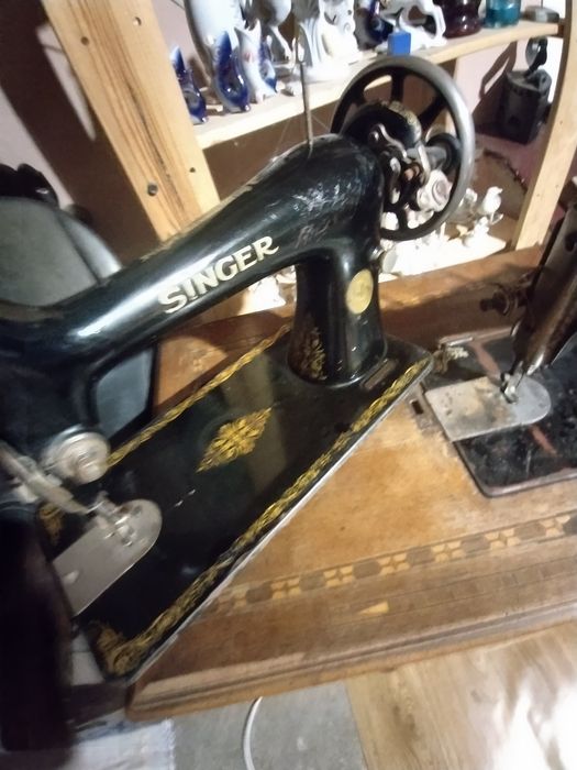 Vând mașini de cusut !!!