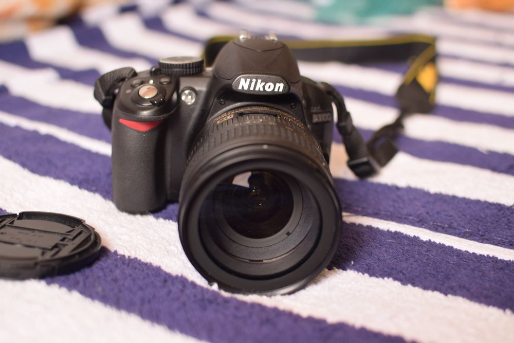 Nikon D3100 + 18-70mm + accesorii