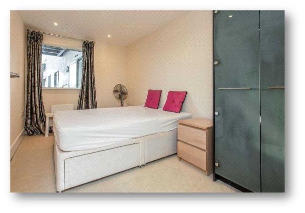 Дава се под наем Двустаен апартамент в София, Център - 60 кв.м за 397.8 € - Снимка #1