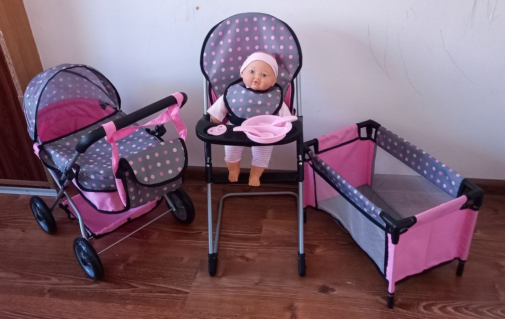 Сет за кукла ( количка, кошара и стол за хранене с аксесоари)