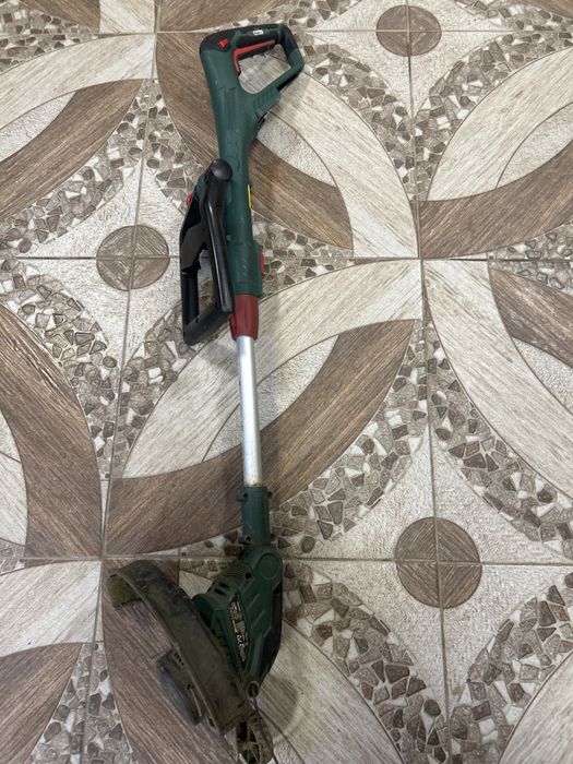 Акумулаторен тример parkside