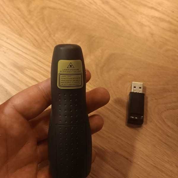 НОВO! Безжично дистанционно за презентации PowerPoint с USB приемник