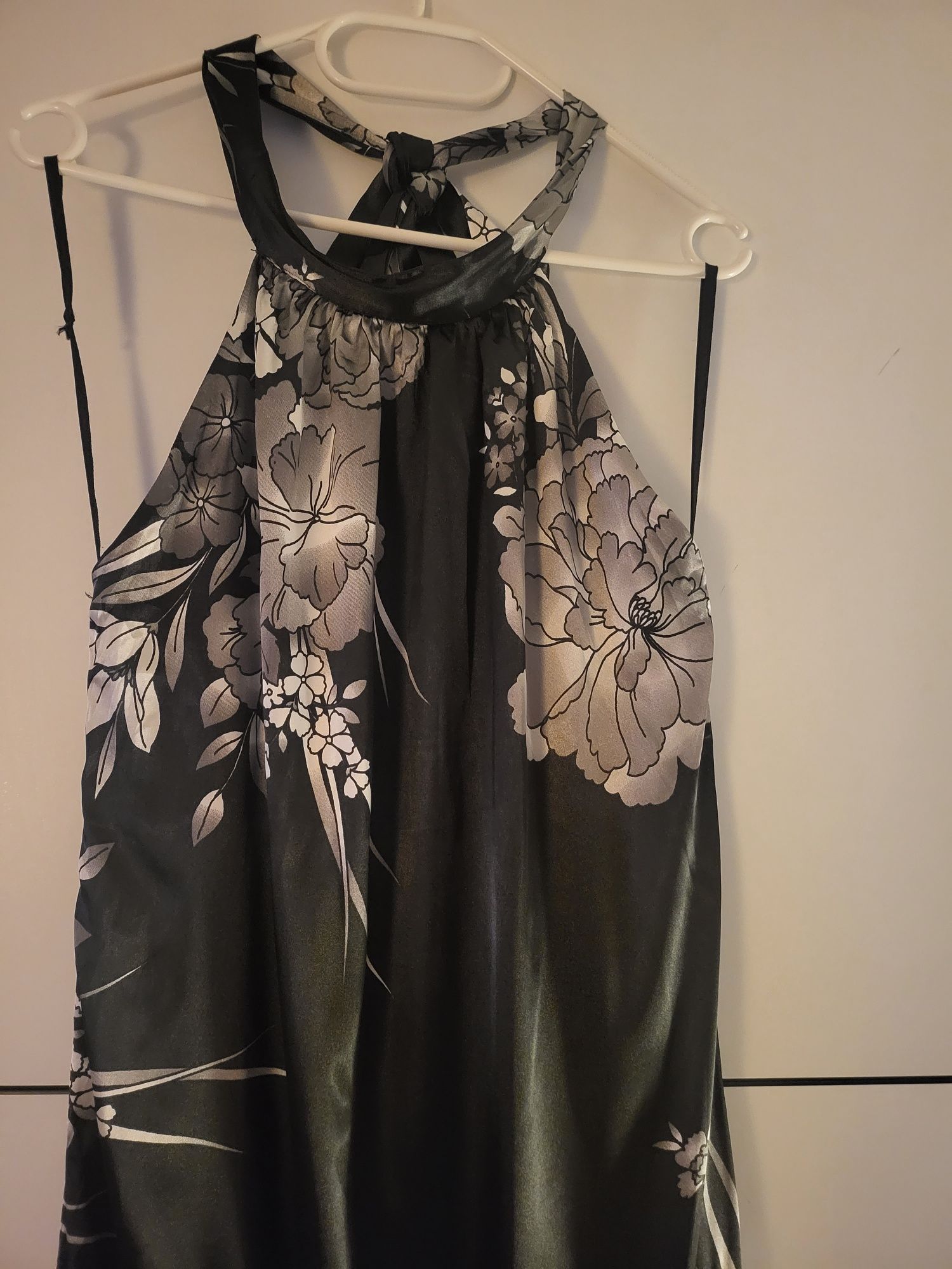 Rochie model deosebit