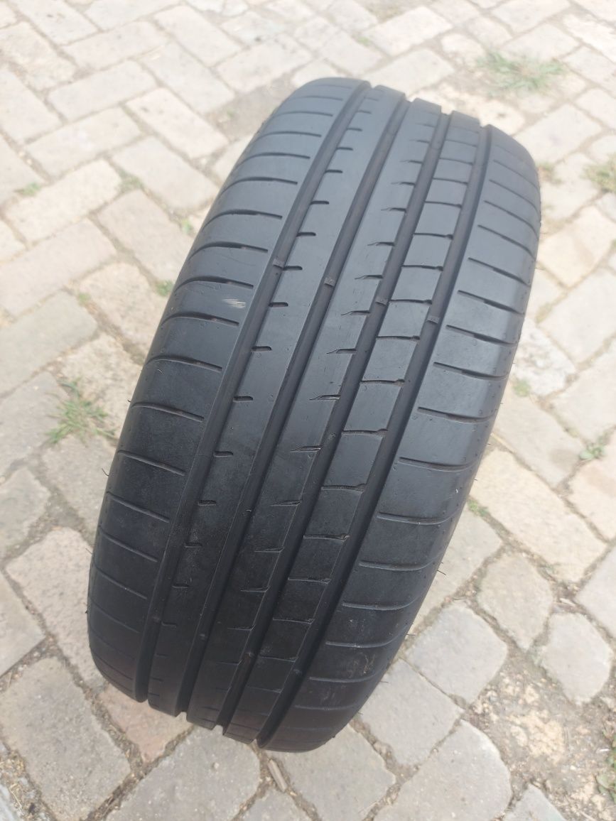 O bucată 235/245 45/55/65 R17 vară - una Continental Bridgestone