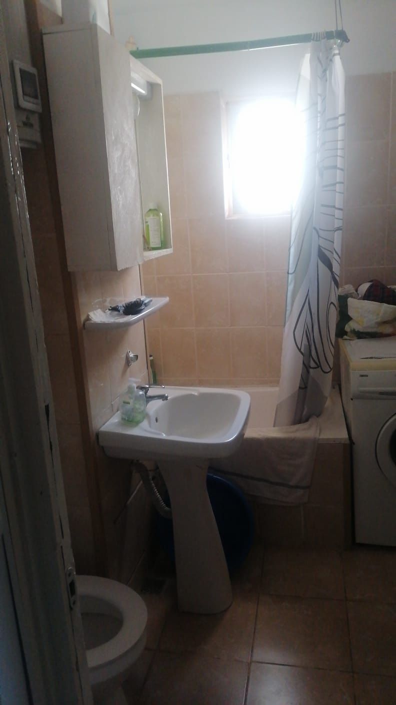 Vanzare apartament 2 camere semidecom