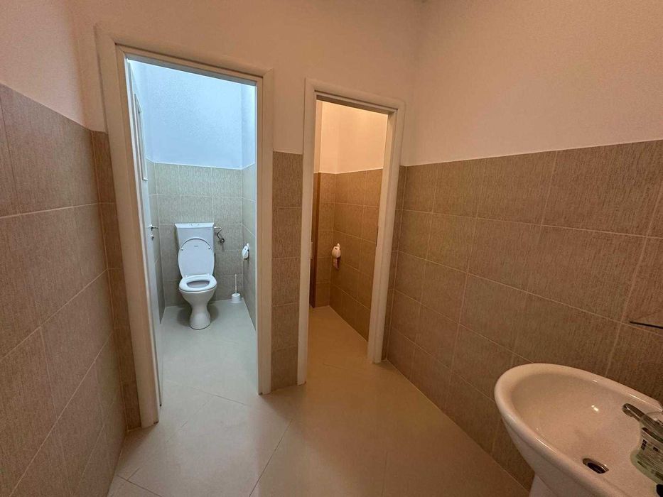 Închiriez spațiu de birouri/comercial