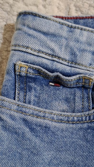Tommy H jeans ca nou nr 128 pret 100 ron
