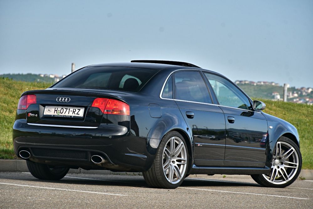 Audi RS4 - V8 FSI 414cp - 2006 + TVA Deductibil