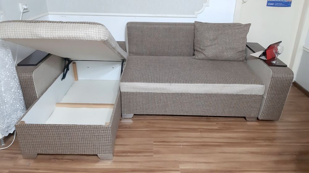 Диван уголок. Зур