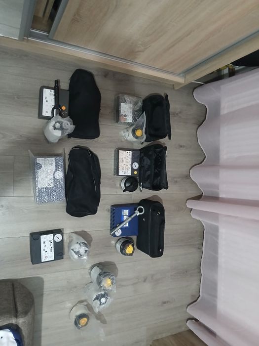 Vând compresoare auto spumă husa cârlig remorcare