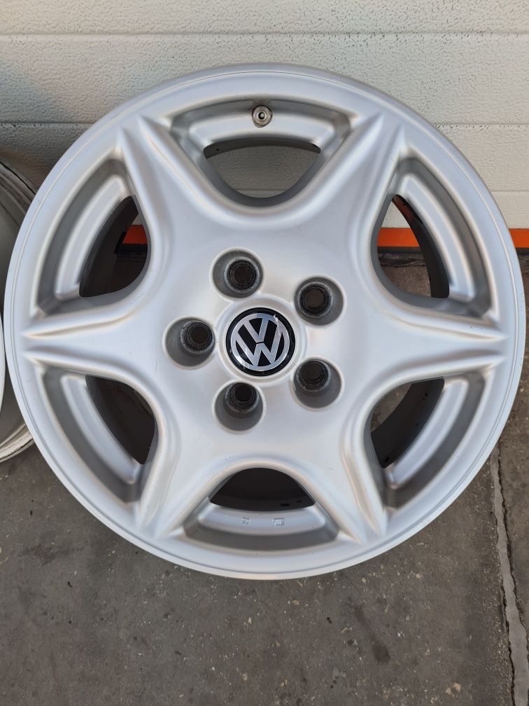 Оригинални джанти за ФОЛСВАГЕН VW T4 SEAT R15 5x112 ET45 7J