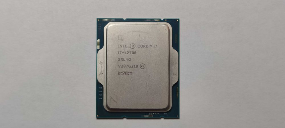 Продавам процесор Alder Lake Core i7 12700