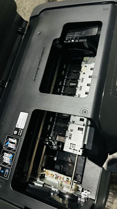Vand imprimanta color HP officejet pro 8210 wifi