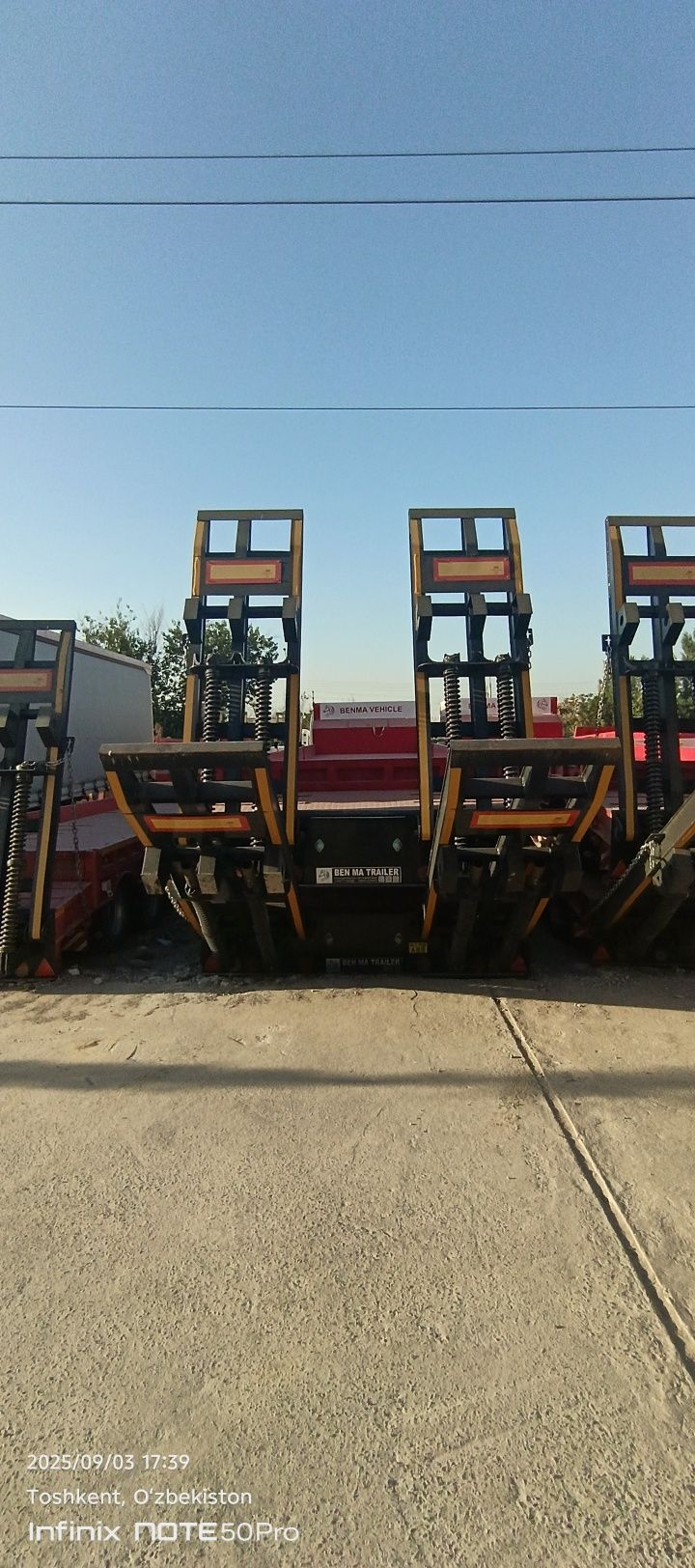 Tirkama (uzunligi 17m, eni 2.5+5=3m 5 mostli 70 tonna yuk oladi