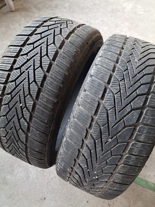 2 anvelope iarnă 225 40 r18 Semperit