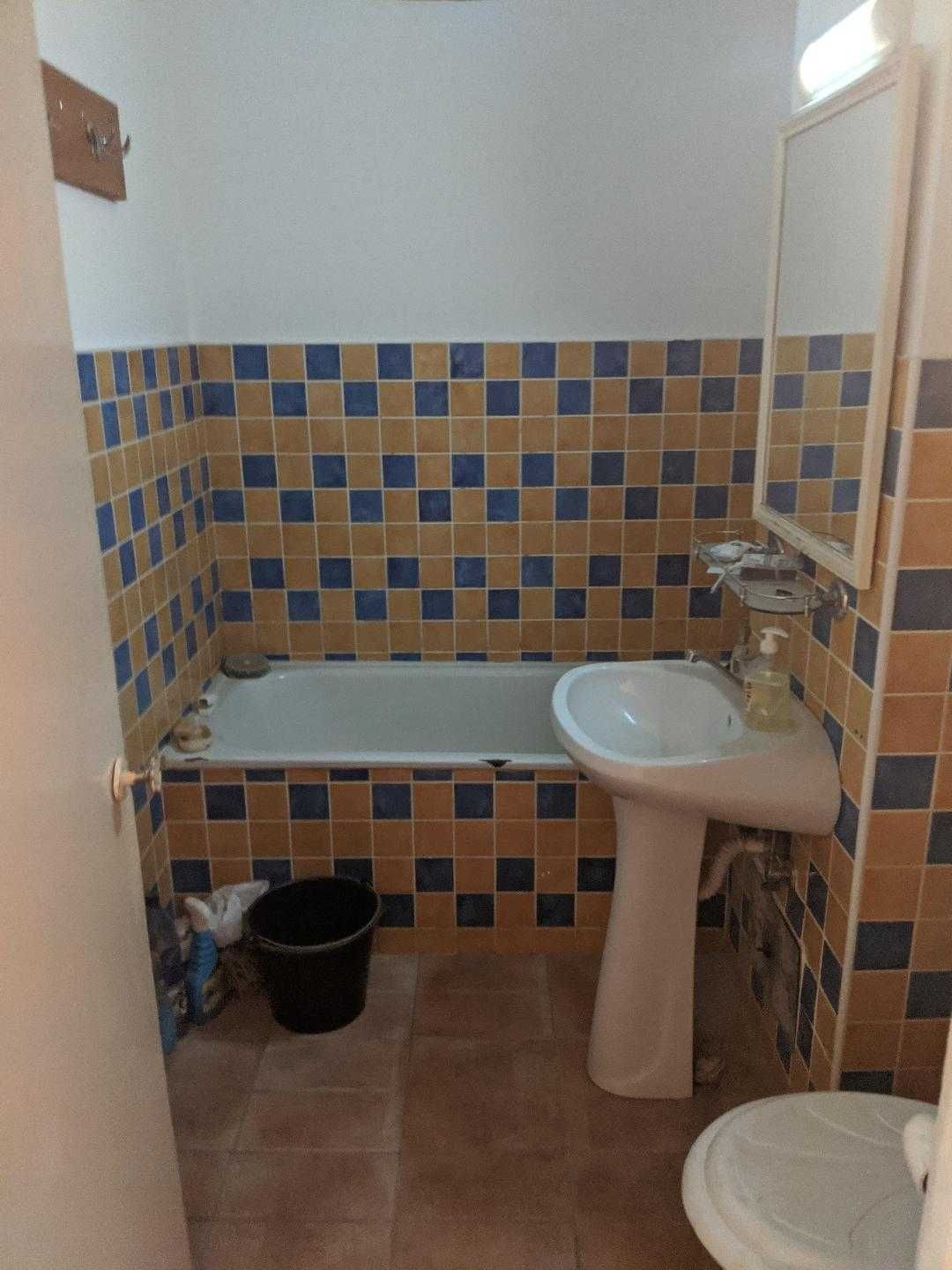 Apartament 2 camere, decomandat, zona Dorobanților, str. Viorerelor