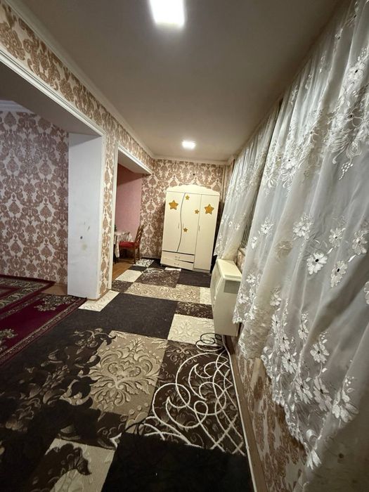 Продается 3 ком. Квартира 77 серия на 1 этаже площадью 76 кв.м.