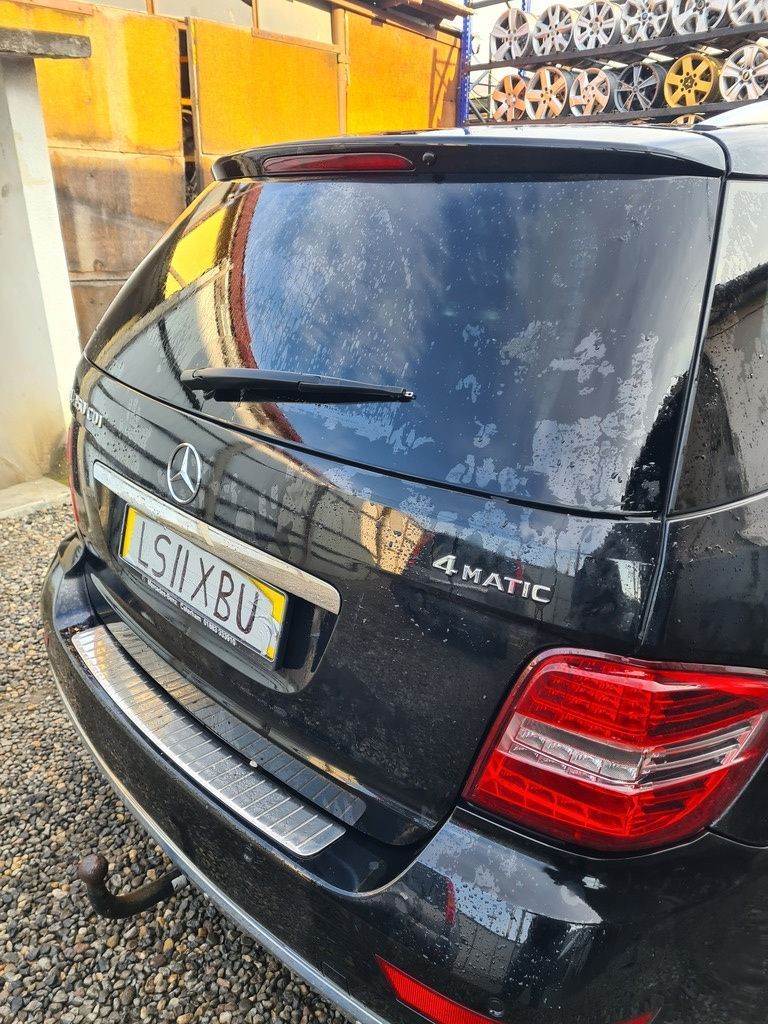 Bara spate Mercedes ML W164 Facelift 2005 - 2008 SUV 4 Usi NEGRU (820)