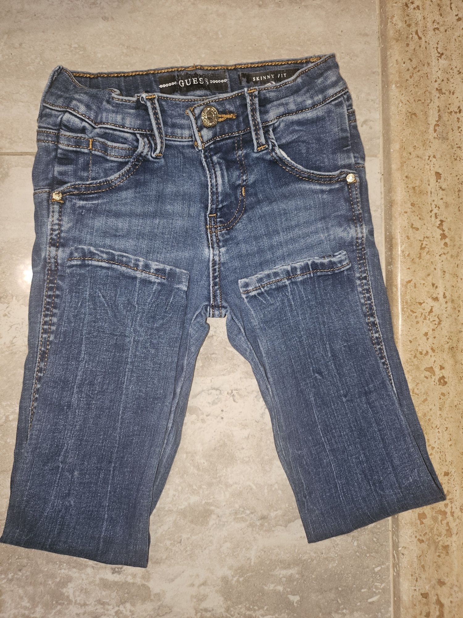 Маркови дрехи за момче на 5 години Armani , Boss , Guess