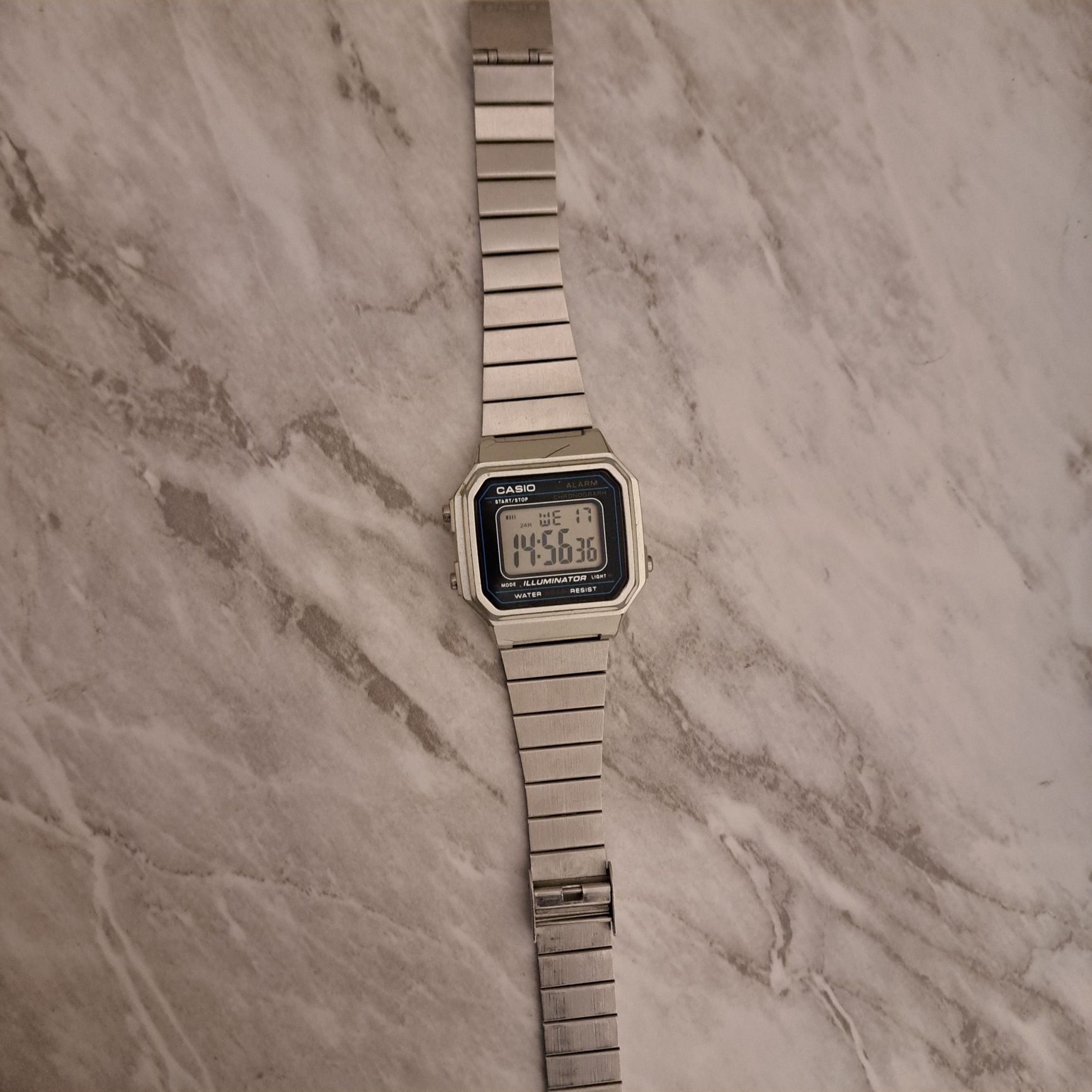 Наручные часы Casio