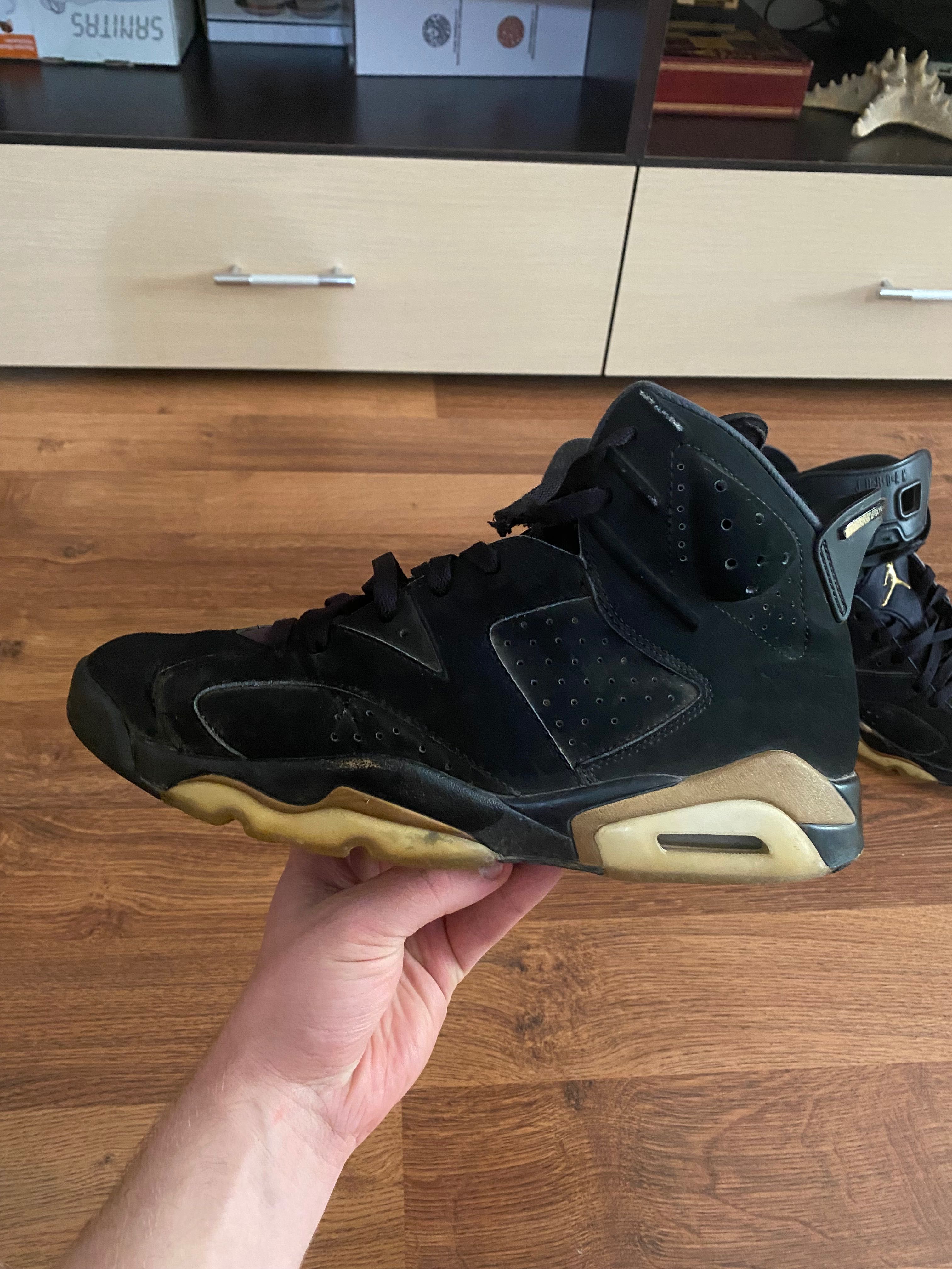 Jordan 6, 43, luati din USA, dovada