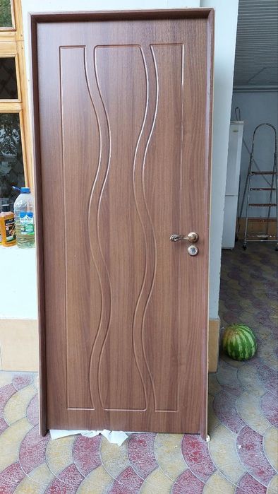 Engelberg eshiklar sotiladi