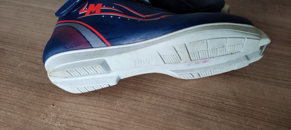Vänd bocancii schii mărimea 43