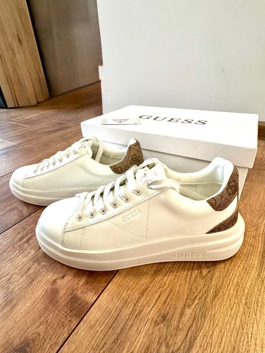 Сникърси Guess FLJELB FAL12 Бял