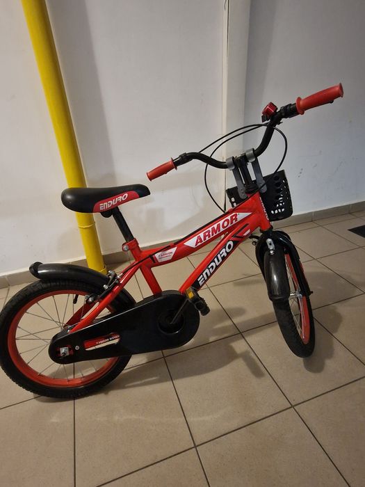Vând bicicleta pentru copii 16 inch