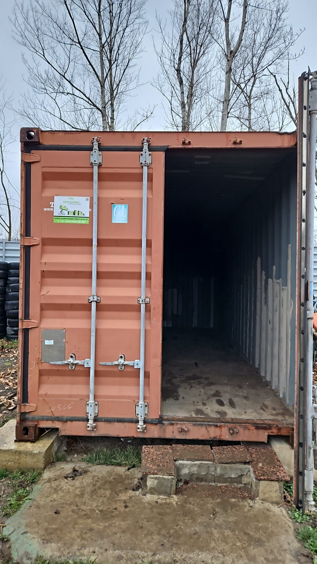 Container metalic 6 metri