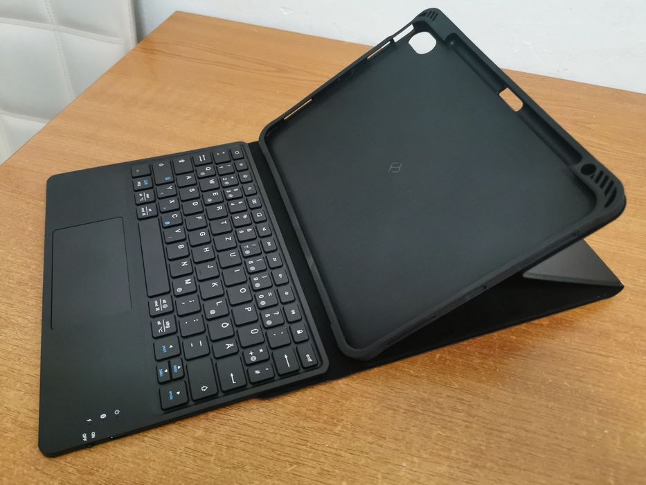 Husa ipad 11 " / 10,9"  Bluetooth cu tastatură magnetica
