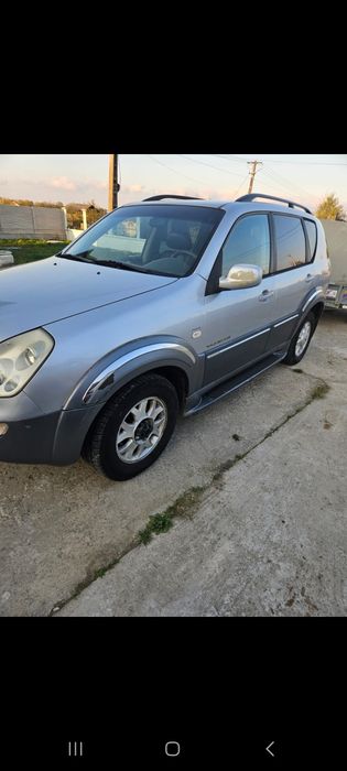 Vând mașină și remorca sau separat