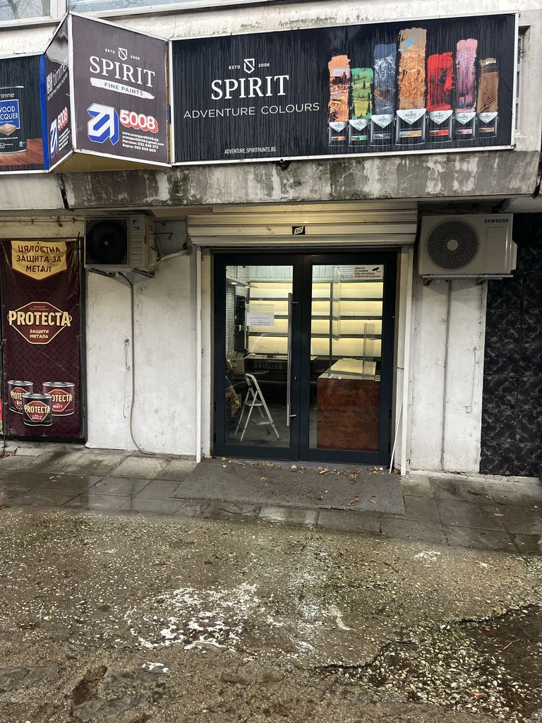 Дава се под наем Магазин в Варна, Базар Левски - 48 кв.м за 612 € - Снимка #1