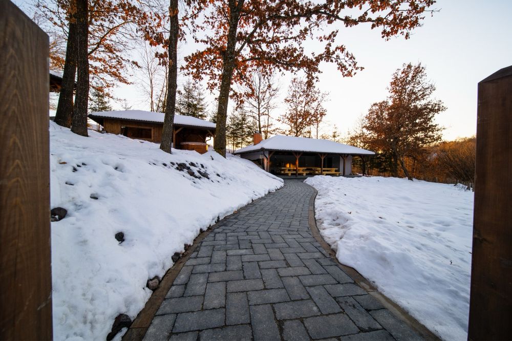 Inchiriez casa la cheie