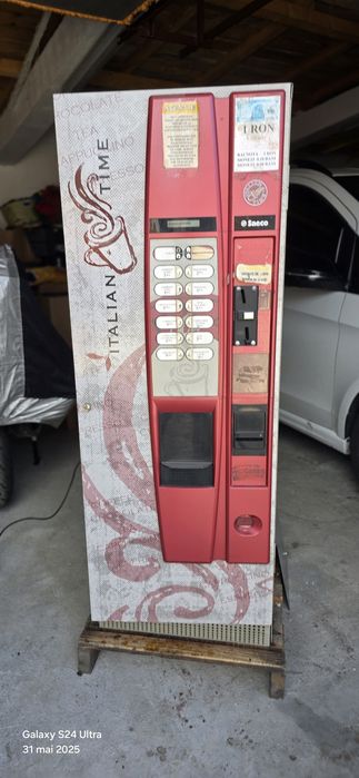 Aparat cafea Saeco stradal cu sisteme de plata incluse