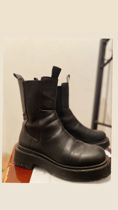 Продам ботинки челси