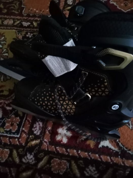 Patine, Nr 40, fără nici o urmă de uzură