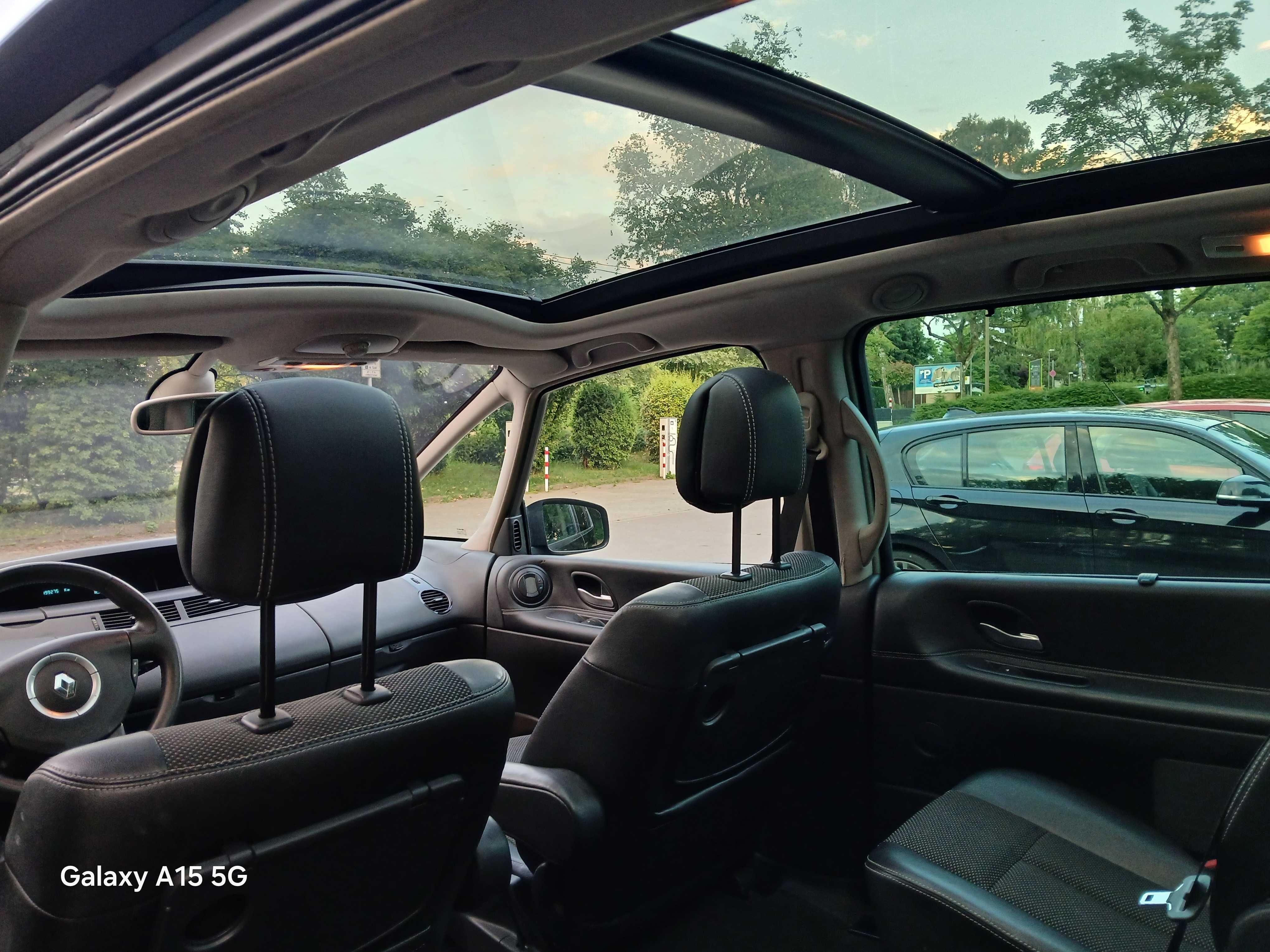 Renault Espace IV 2010 BVA 2.0 dci 150hp 7 места автоматик.