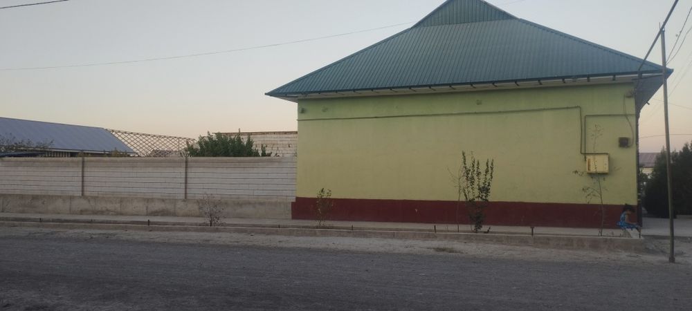 Фарход савхозда ЯНГИ йўлда ҳовли сотилади дўстлик маркетдан етгандан