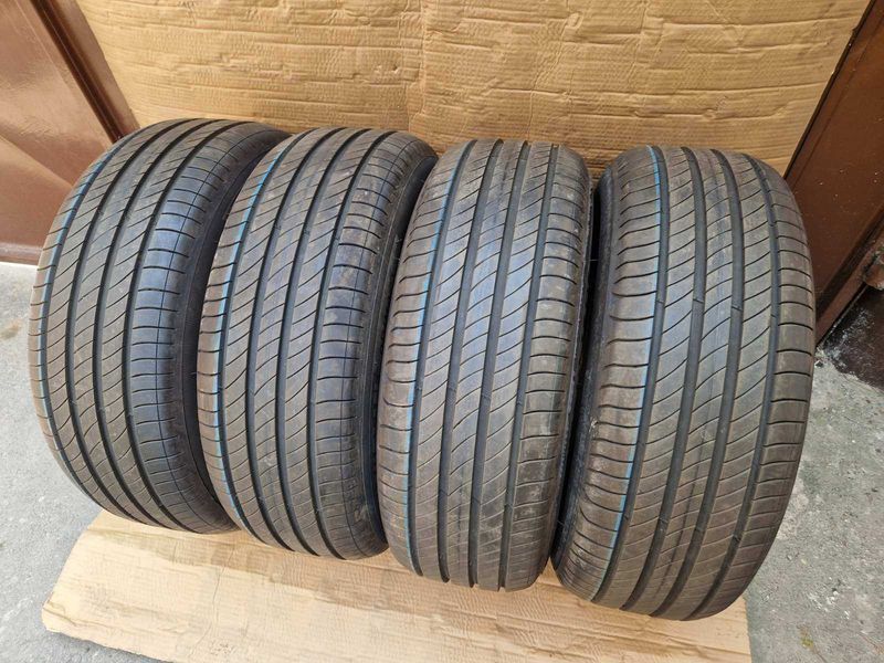 4 Michelin R16 215/60
летни гуми 
DOT1020