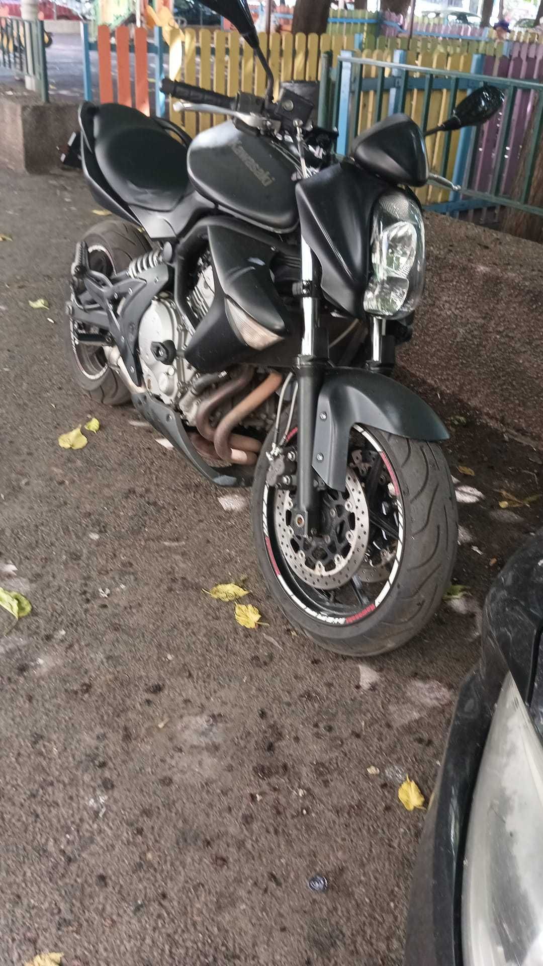 Kawasaki ER6n-2008