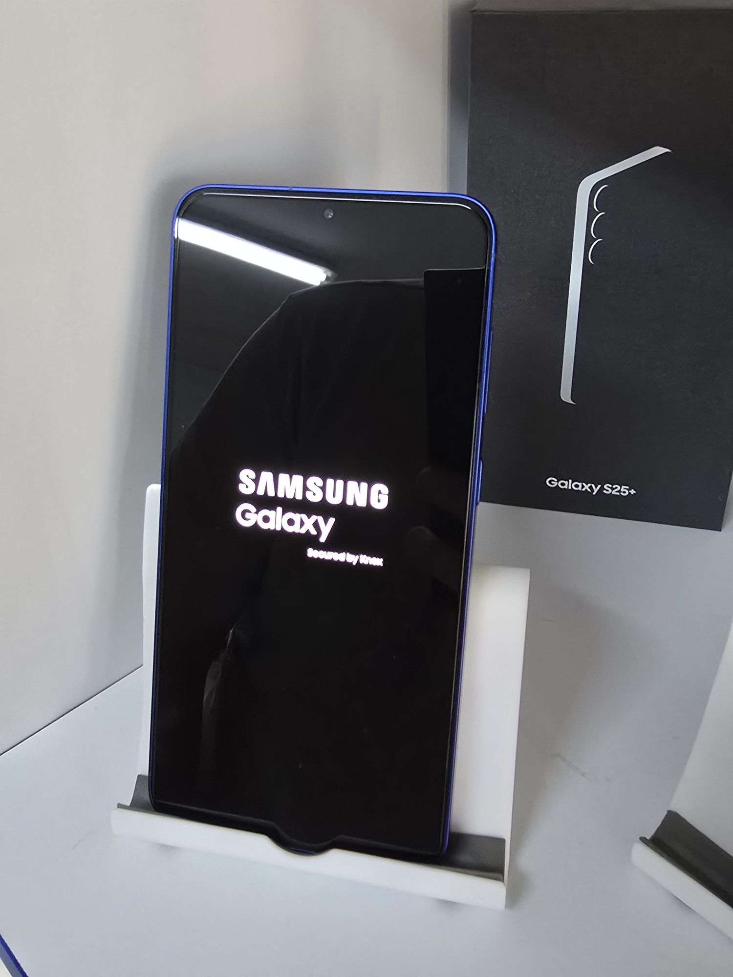 Samsung S25 Plus 256GB нов