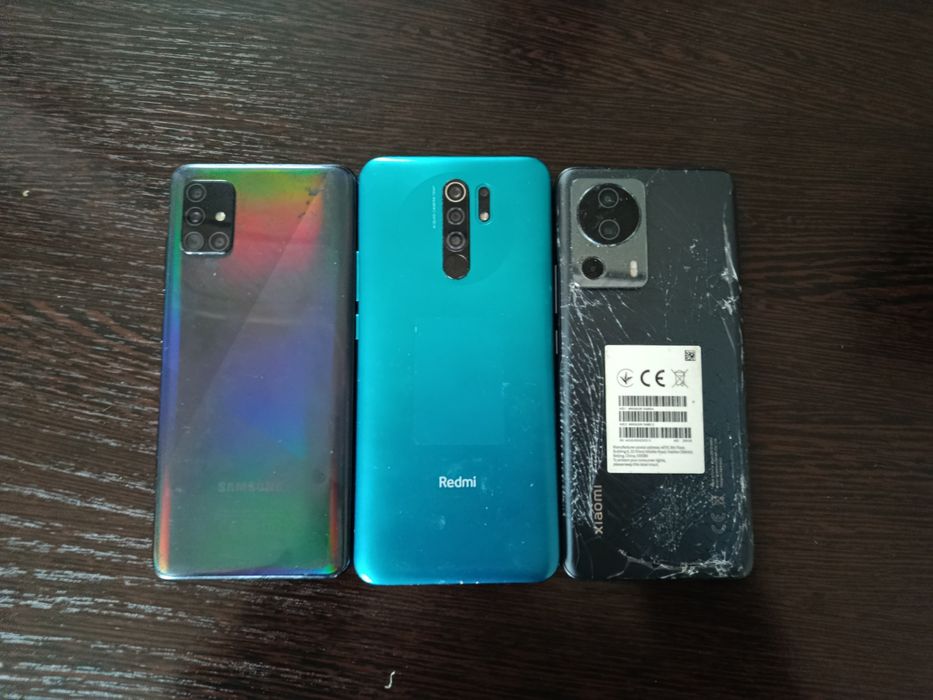Продам3 телефона,Samsung, xiaomi,redmi..
